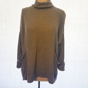 Free people Gray "We the Free" pullover Top sz M